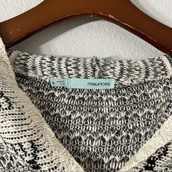 Maurices Knit Hoodie Black & White Lightweight Hoodie Tribal Print Size S - Picture 5 of 8
